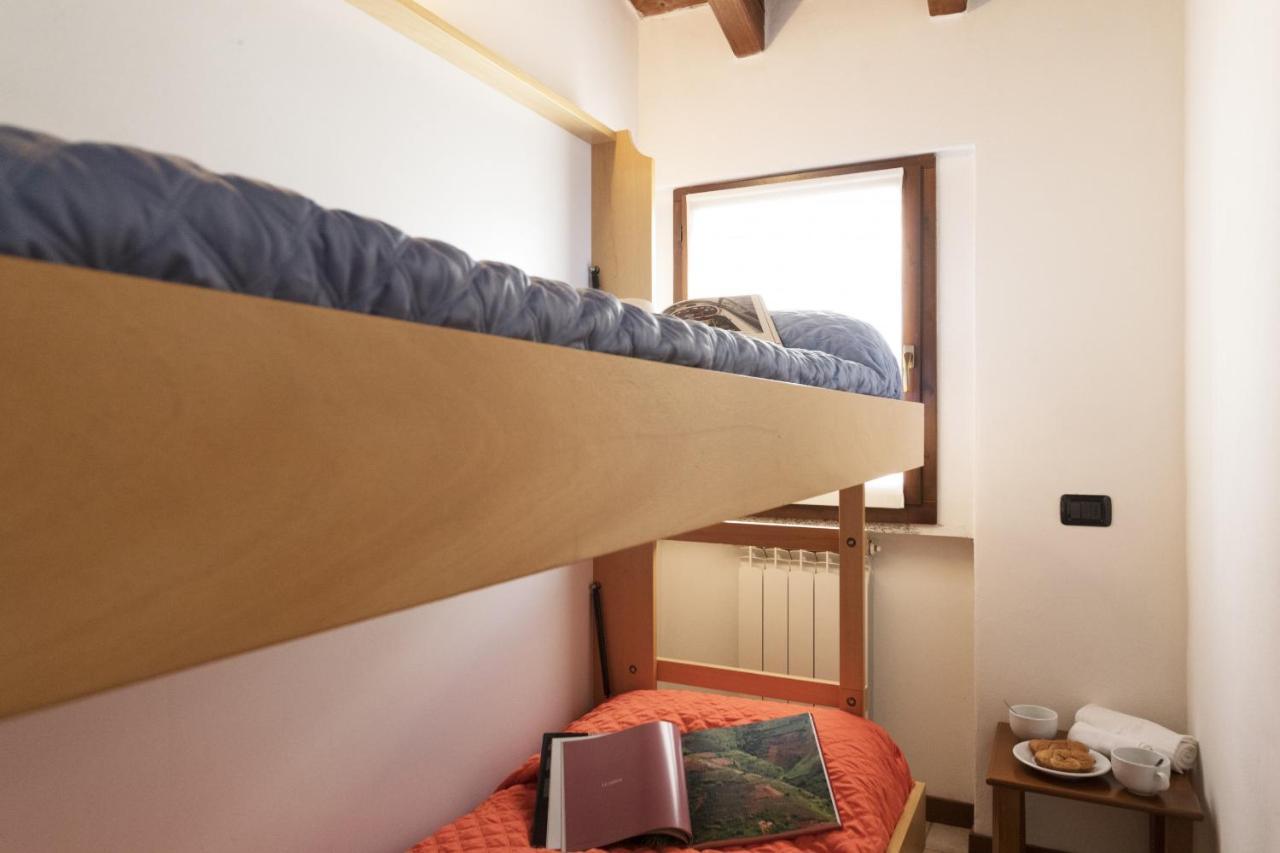 2-Bedroom Lakeview Apartment At The Lake Acquaseria Eksteriør billede